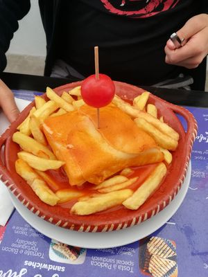 Francesinha at Padoca Vegan - Fábrica in Vila Nova De Gaia