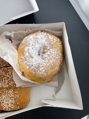 Bola with custard   at Padoca Vegan - Fábrica in Vila Nova De Gaia