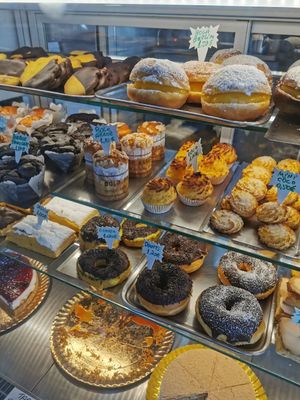 Vegan Pastries at Padoca Vegan - Fábrica in Vila Nova De Gaia