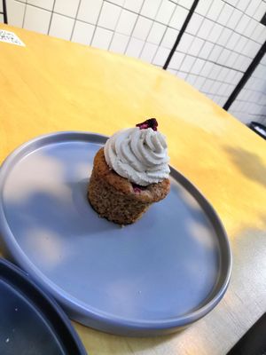 Lemon muffin  #Veganuary at YayaRaw in Izmir