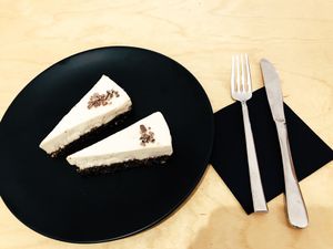 Vegan Cheesecake with Mastic at YayaRaw in Izmir