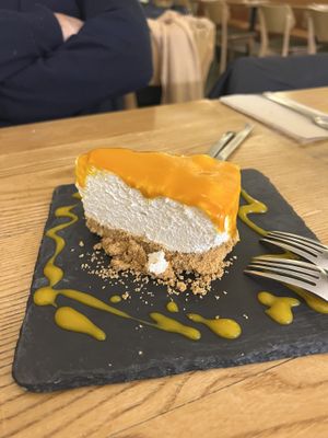 Mango cheesecake #Veganuary at DaTerra - Foz do Douro in Porto