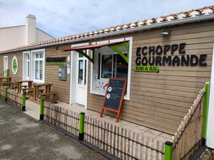 Front of the restaurant at La Ferm'intention in Ile-de-noirmoutier