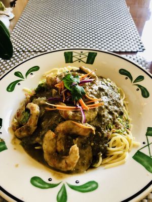 Shrimp spinach pasta at Thai Vegan in San Antonio