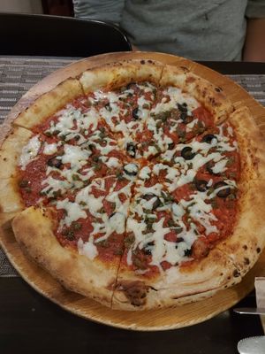Puttanesca pizza at Goodsouls Kitchen in Chiang Mai