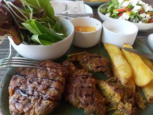 Khao Soi steak with fried potatoes at Goodsouls Kitchen in Chiang Mai