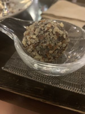 Energy balls de ginger  at Goodsouls Kitchen in Chiang Mai