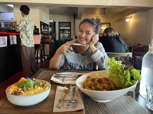 Smoothie bowl and delicious hash browns   at Goodsouls Kitchen in Chiang Mai