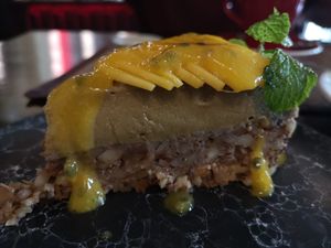 Cheesecake mango maracuyá at Goodsouls Kitchen in Chiang Mai