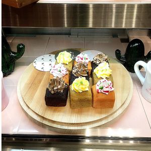 Vegan and glutenfree cupcakes at Alfred Tea Room - Shinjuku in Tokyo