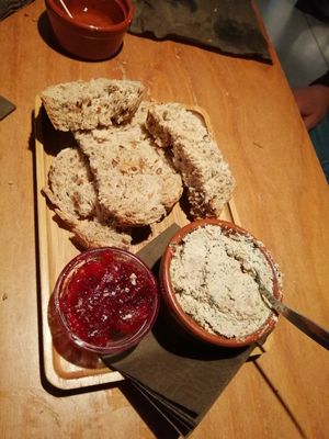 Walnut patè with caramelized red onions at Het Strand - The Strand in Leuven