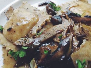 ravioli vegan mit mushrooms at Kuddelmuddel Cafe  in Berlin