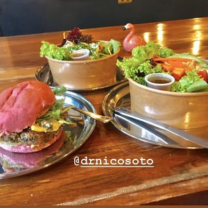 @drnicosoto at Vurger Joint in Santiago