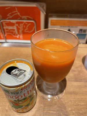 banana veggie smoothie at Noodle Stand in Tokyo