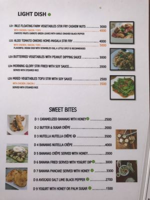 Light dishes and sweet bites at Paw Paw in Nyaungshwe