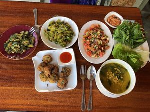Vegetarian buffet at Paw Paw in Nyaungshwe