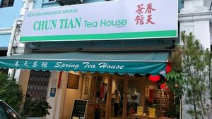 shopfront at Chun Tian Tea House in Muar