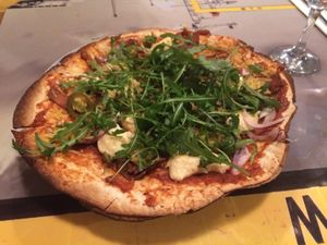 Goat cheeze and caraméliséd onions bread at Eat Street in Belfast