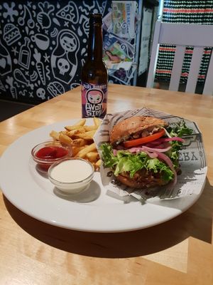 Vegan burger and Avot Sie beer at Avot Sie in Lappeenranta