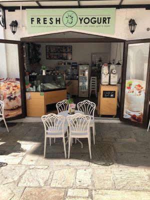 Aussenansicht at Fresh Yogurt & More in Kos
