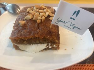 Carrot cake at Yes Vegan in Pattaya