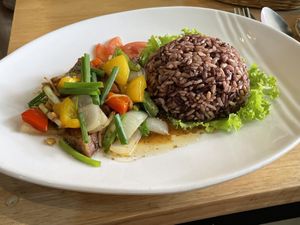 Stir-fried vegan sirloin with black pepper, 145 baht  at Yes Vegan in Pattaya