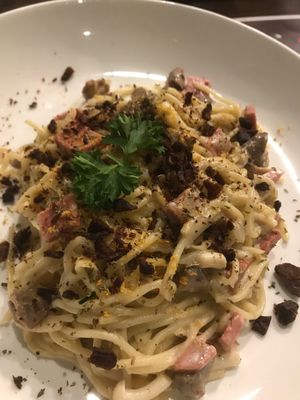 BEST carbonara I’ve ever had at Yes Vegan in Pattaya