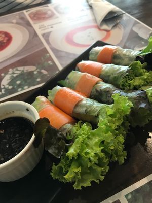 Salad roll with fake shrimp. Simple nothing special at Yes Vegan in Pattaya