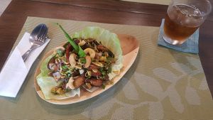 Spicy vegan mackerel with thai herbs salad at Yes Vegan in Pattaya