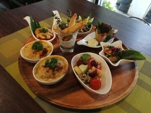 Vegan cocktail reception at Yes Vegan in Pattaya