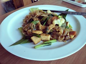 Pad see ew at Pinto Restaurant in Koh Lanta