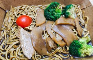 Braised bailing mushroom with Ee Fu noodles at elemen 元素 - HarbourFront in Central Singapore