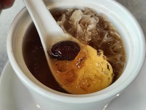 Peach gum dessert with red dates and white fungus at elemen 元素 - HarbourFront in Central Singapore