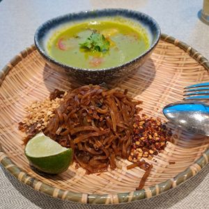  at elemen 元素 - HarbourFront in Central Singapore