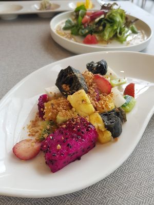 Fruit rojak at elemen 元素 - HarbourFront in Central Singapore