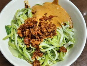 担担面 dan dan noodles at Jujube Tree 枣子树素餐厅 - 成都铂金城店 in Chengdu