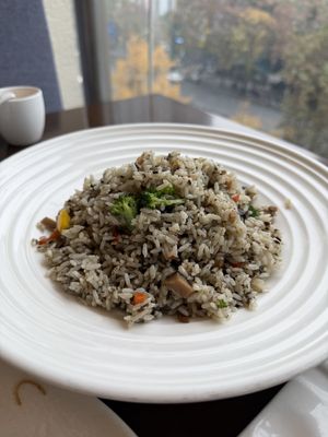 Fried ricee  at Jujube Tree 枣子树素餐厅 - 成都铂金城店 in Chengdu