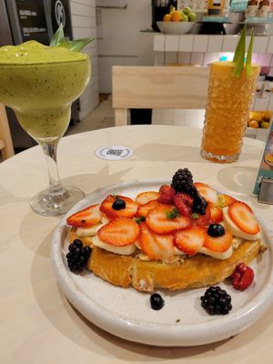 Morning toast y matcha babe at Pulpa Amor Liquido  in Mexico City
