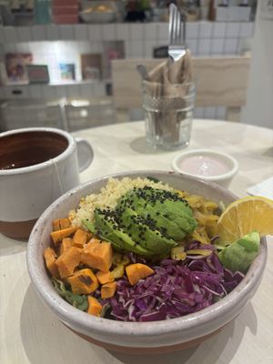 Avocado warrior Buddha bowll  at Pulpa Amor Liquido  in Mexico City