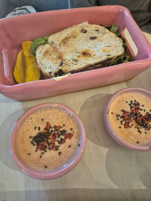 Grilled cheese and soup at Pulpa Amor Liquido  in Mexico City