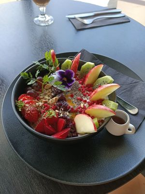 The bircher muesli 🤤 at Raw Sugar Cafe in Christchurch