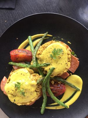 Veganised eggs benedict at Raw Sugar Cafe in Christchurch