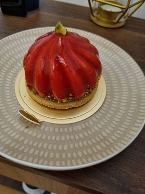 Es ácido y no tan dulce, un balance perfecto at Pastelería y Panadería Sinfonía in Santiago