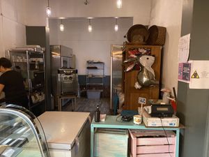 Kitchen  at Pastelería y Panadería Sinfonía in Santiago