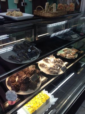 Vegan sweets at Pastelería y Panadería Sinfonía in Santiago