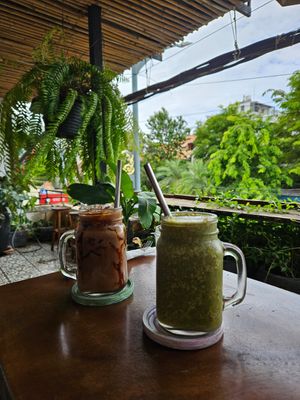 Iced mocha with oatmilk and vegan smoothie at Footprint Cafes in Siem Reap
