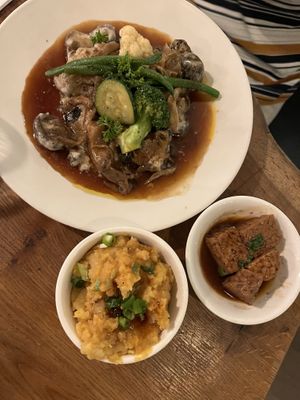 Mushrooms with Mashed Potatoes and Tempeh   at Vantra Vegan in London