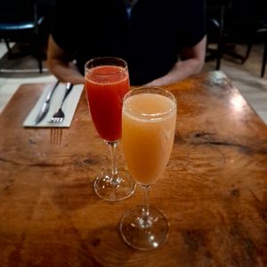 Cocktails : rhum strawberry & litchi proseco🍹 at Vantra Vegan in London