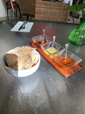 Starter for free (Totopos + Salsa)  at Cafe Jade in Palenque