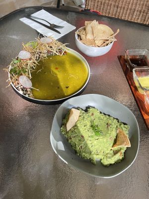 Starters (Guacamole and ‘unknown’)  at Cafe Jade in Palenque